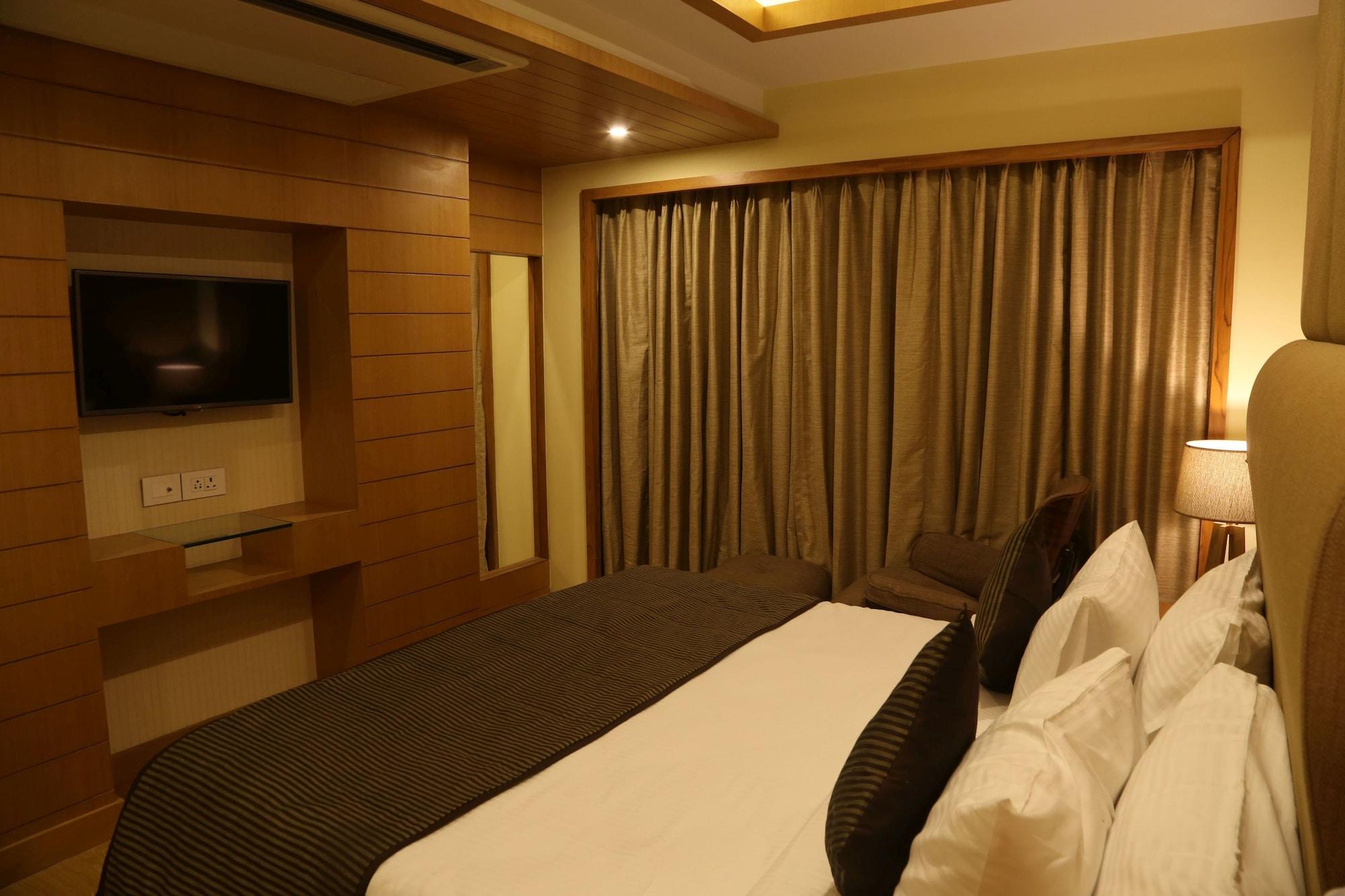 The Fern Residency Mundra Hotel Buitenkant foto