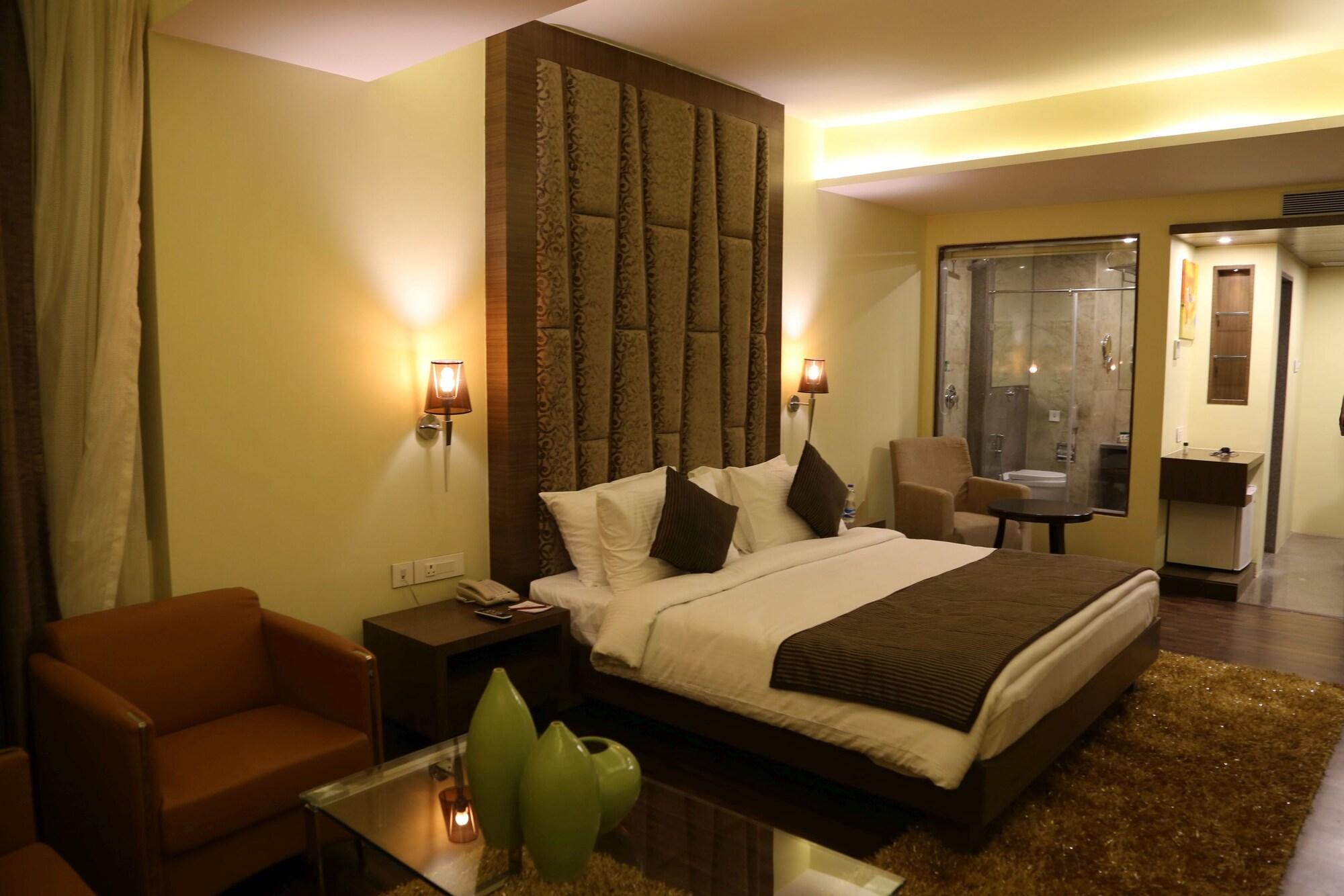 The Fern Residency Mundra Hotel Buitenkant foto