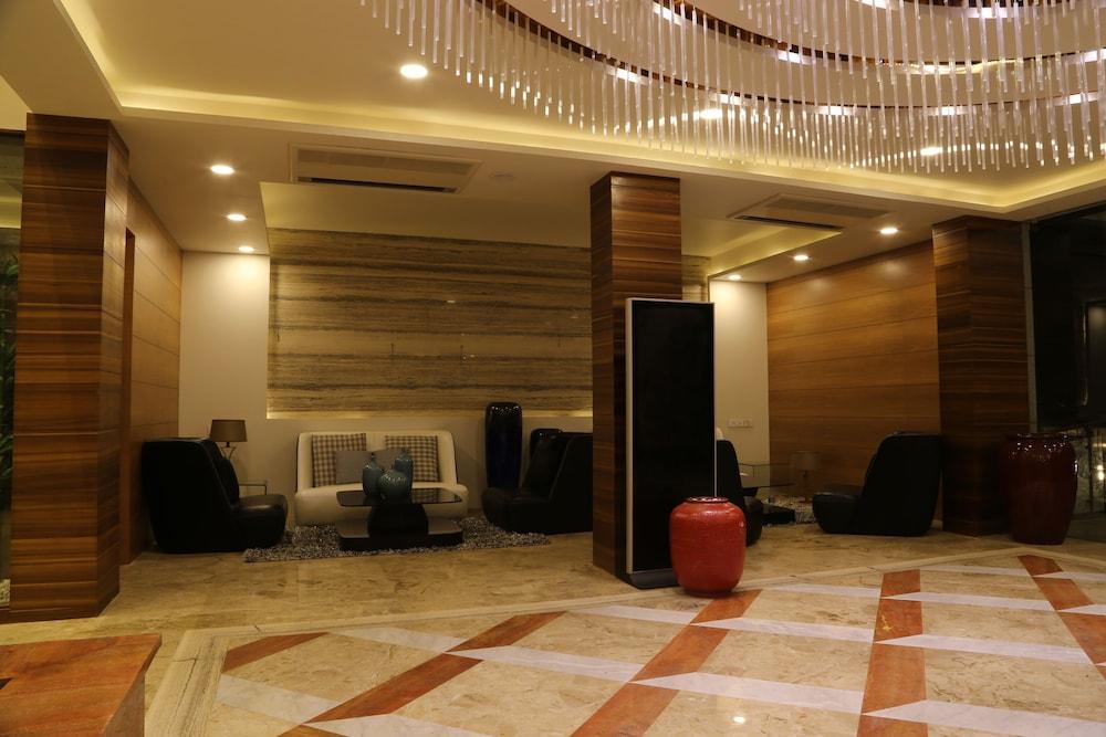 The Fern Residency Mundra Hotel Buitenkant foto