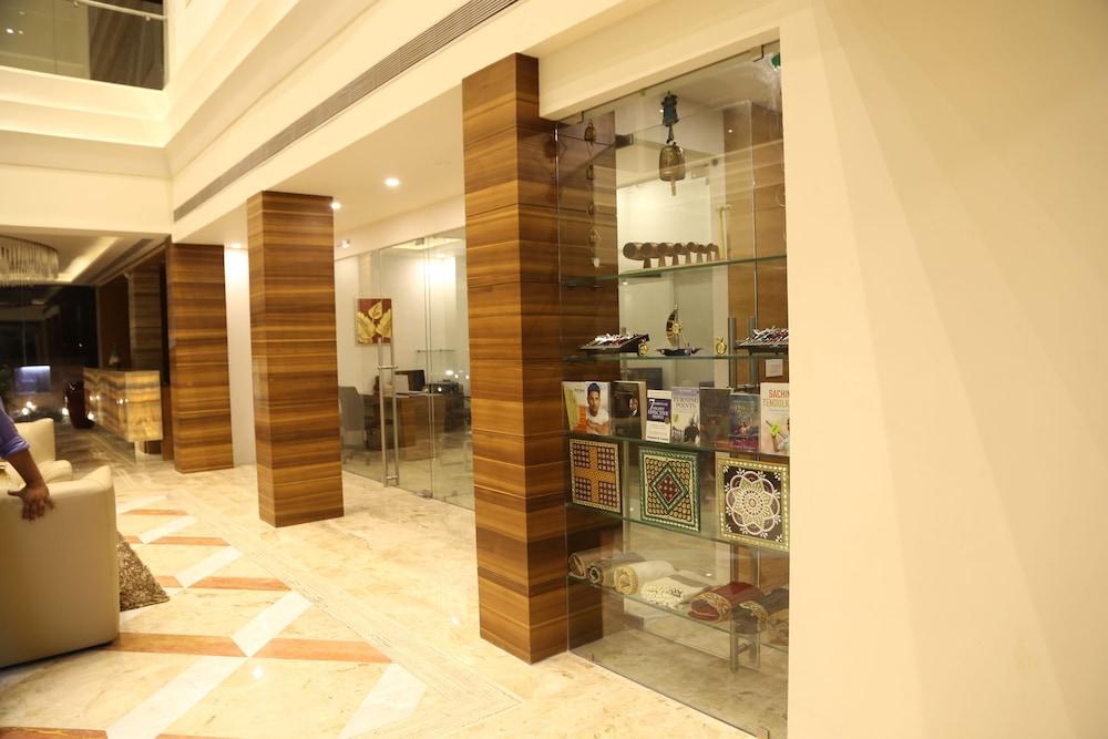 The Fern Residency Mundra Hotel Buitenkant foto