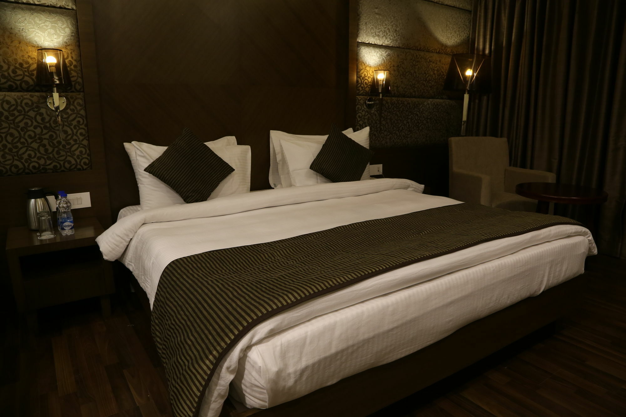 The Fern Residency Mundra Hotel Buitenkant foto
