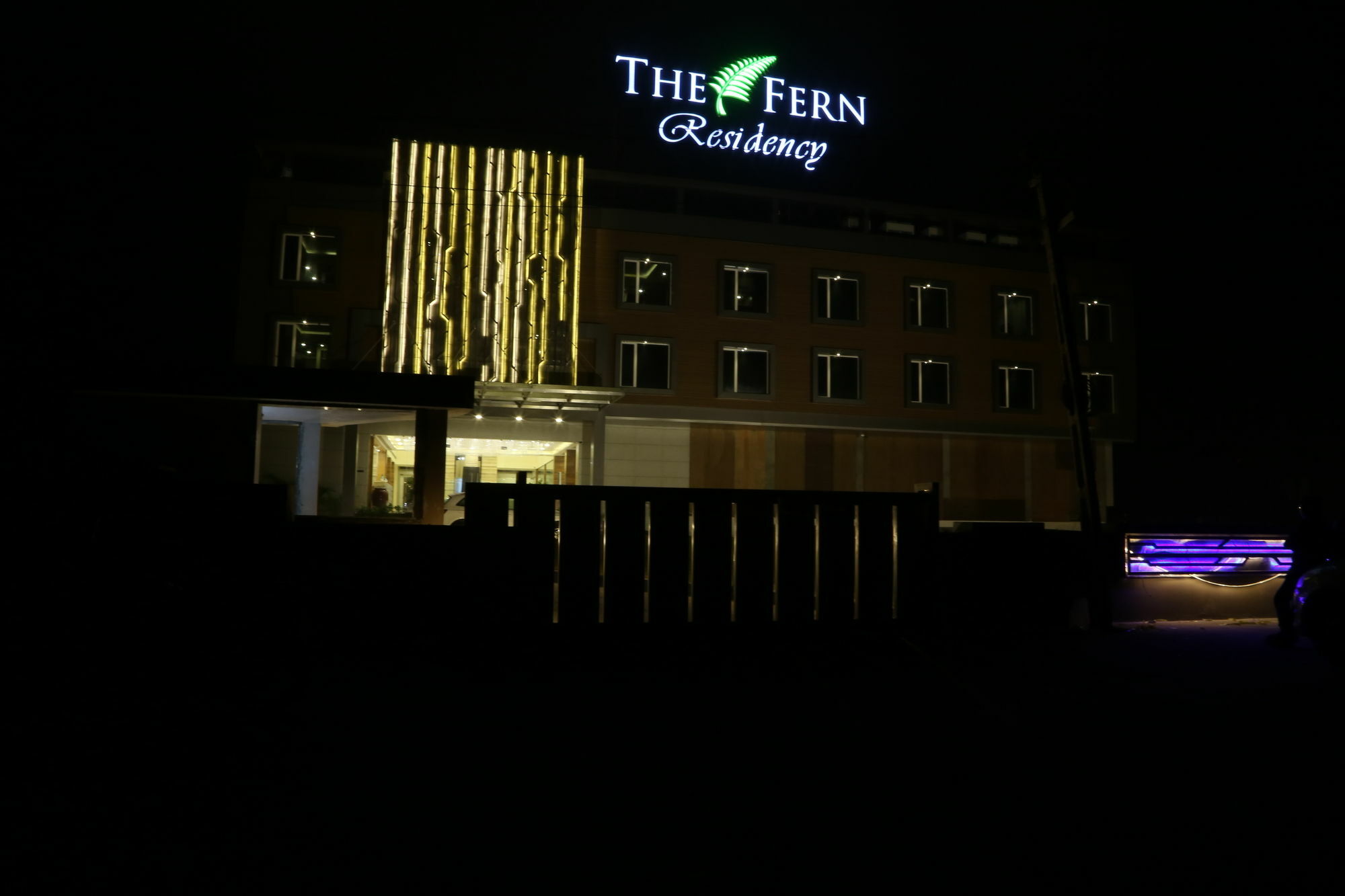 The Fern Residency Mundra Hotel Buitenkant foto